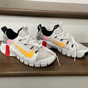 SIZE 10 NIKE FREE METCON 3 SNEAKER WHITE TEAM ORANGE